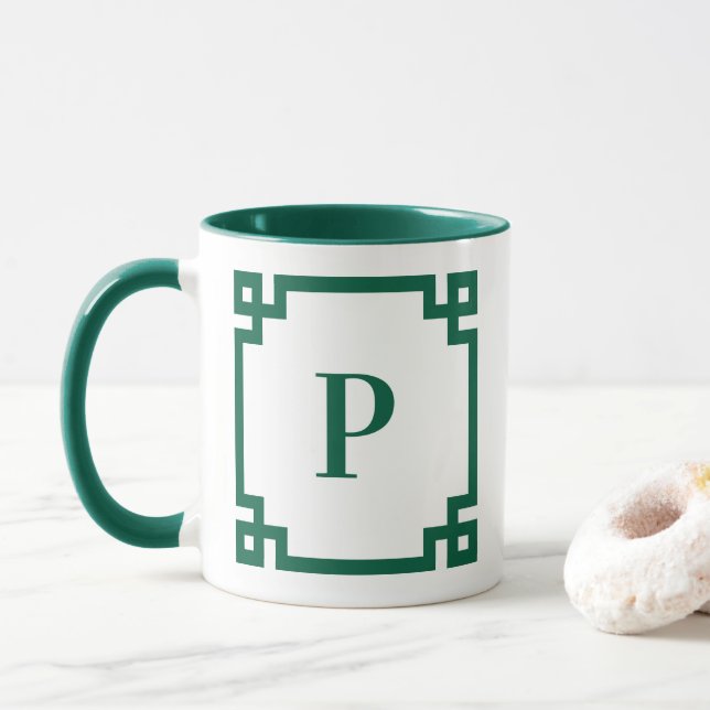 Mug Bordure à clé grecque verte chasseur Monogramme (Avec donut)