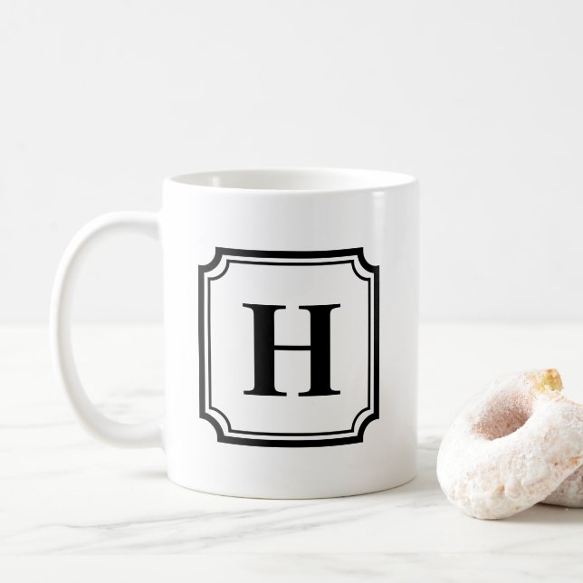 Mug Bordures classiques noires Monogramme personnalisé (Avec donut)