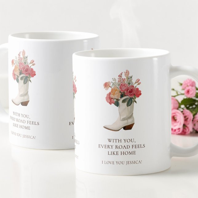 Mug Bot de cowgirl floral moderne Saint-Valentin Weste (Modern Floral Cowgirl Boot Western Valentine's Day Coffee Mug)