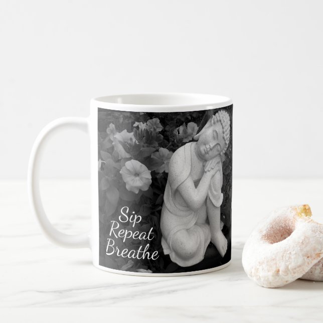 Mug Bouddha Bois Respirer Répéter – Affirmation Noir B (Avec donut)
