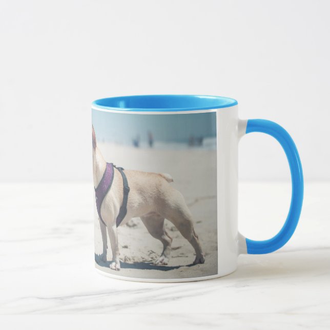 Mug Bouledogue français sur la plage (Droite)