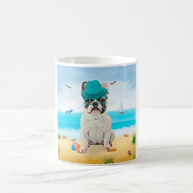 Mug Bouledogue français sur la plage (Centre)