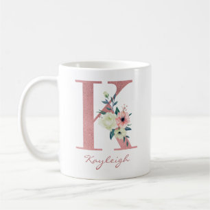 Mug Bouquet élégant de fleurs lettre K rose et ivoire