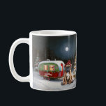 Mug Boxe d'hiver Caravan Christmas Adventure<br><div class="desc">Laissez-vous tenter par la magie d'une nuit d'hiver enneigée alors qu'une caravane glisse gracieusement à travers le paysage illuminé par la lune. La beauté sereine de la neige scintillante et l'éclat enchanteur de la lune créent une scène captivante, promettant une aventure de Noël inoubliable remplie de chaleur, de joie et...</div>