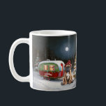 Mug Boxe d'hiver Caravan Christmas Adventure<br><div class="desc">Laissez-vous tenter par la magie d'une nuit d'hiver enneigée alors qu'une caravane glisse gracieusement à travers le paysage illuminé par la lune. La beauté sereine de la neige scintillante et l'éclat enchanteur de la lune créent une scène captivante, promettant une aventure de Noël inoubliable remplie de chaleur, de joie et...</div>