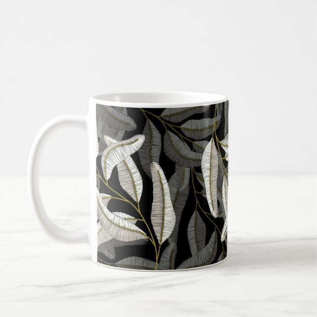 Mug Branches brodées : imprimé noir-blanc. (Gauche)