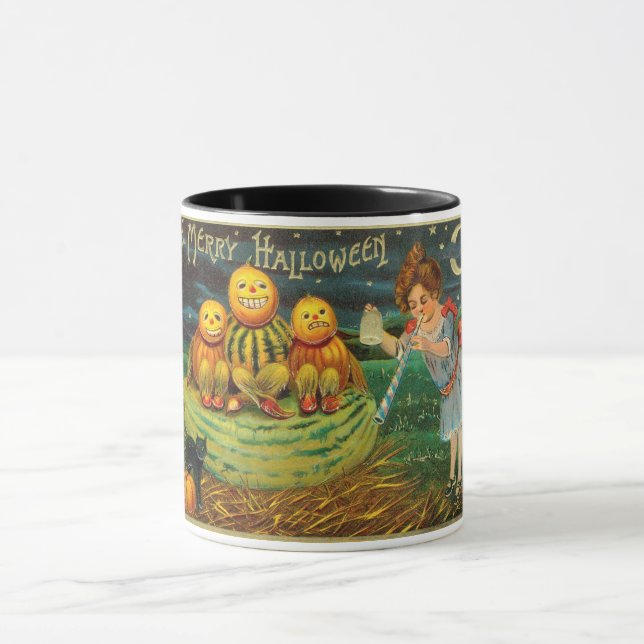 Mug Brassin de Jeune Sorcière : Hommes de Citrouille s (Centre)
