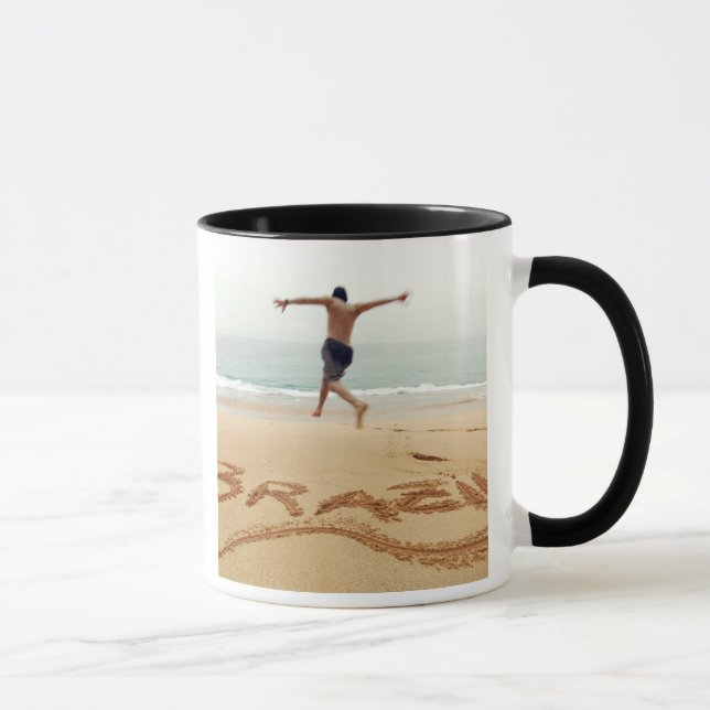 Mug BRÉSIL. Un homme barechest en maillot de bain (Droite)
