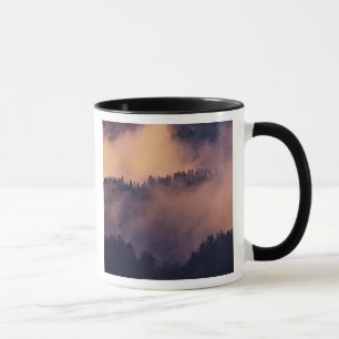 Mug Brouillard hivernal dans la vallée au coucher du s