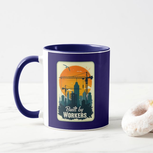 Mug Built by Workers Retro Labor Day Shirt (Avec donut)
