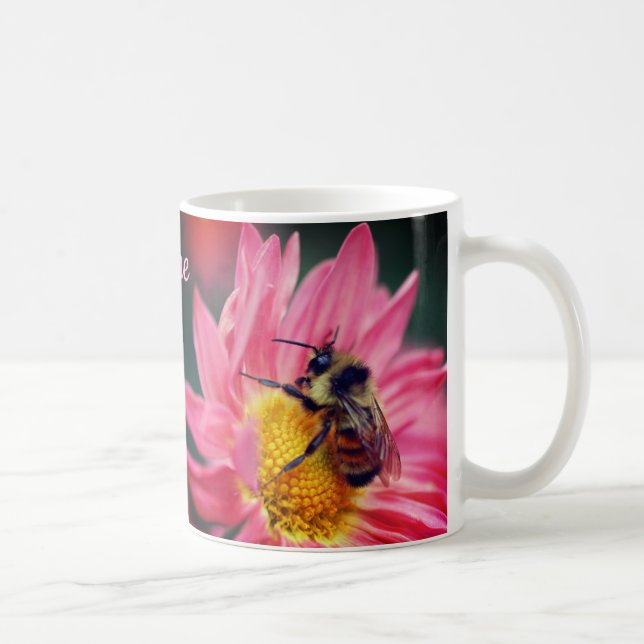 Mug Bumble Bee On Pink Daisy Flower Personnalisé (Droite)