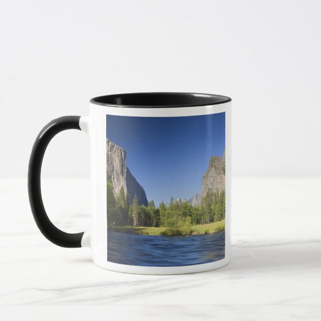 Mug CA, Parc national de Yosemite, vue de la vallée av (Gauche)