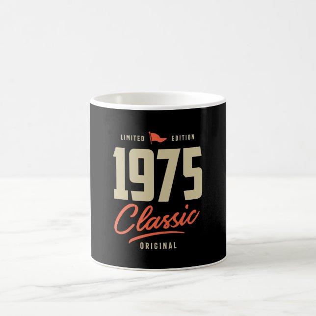 Mug Cadeau classique d'anniversaire 1975 (Centre)