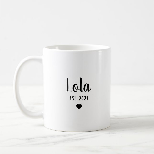 Mug Cadeau d'annonce de grossesse Mamie Lola (Gauche)