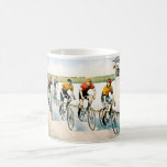 Mug cadeau de course cycliste vintage<br><div class="desc">Appelée ‘Wheelmen in a red hot Fining’, notre tasse cadeau vintage pour les fans de cyclisme montre l’illustration d’un artiste qui a réalisé une course à vélo à l’issue d’une course de l’artiste John Cameron. Tous les cyclistes ont des moustaches de guidon et tous ont l'air déterminés à gagner sur...</div>
