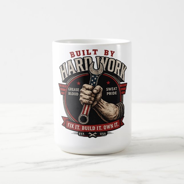 Mug Cadeau de mécanicien vintage fier - Construit par  (Centre)