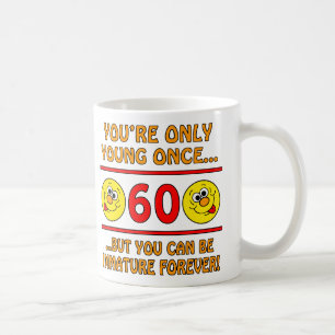 Mug Cadeaux de sac de 60e anniversaire immatures