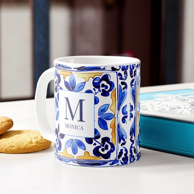 Mug Cadeaux en carreaux italiens bleus Vietri Amalfi M (Monogram Amalfi Vietri Italian blue tiles bridesmaid gifts personalized Mug bridal party favors)