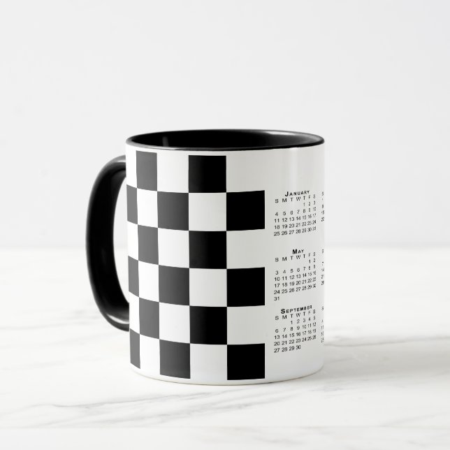Mug Calendrier en noir blanc À damiers Motif 2026 (Devant gauche)