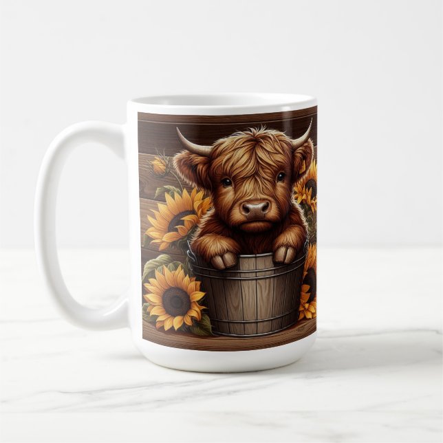 Mug Calf de vache Highland avec tournesol dans le seau (Gauche)