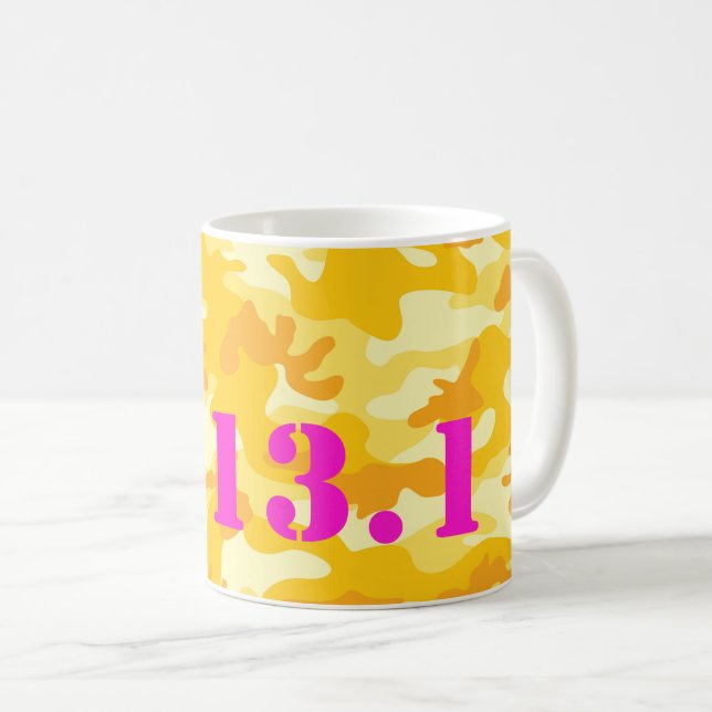 Mug Camo Jaune Rose Chaud 13.1 Semi-Marathon Run Amusa (Devant droit)