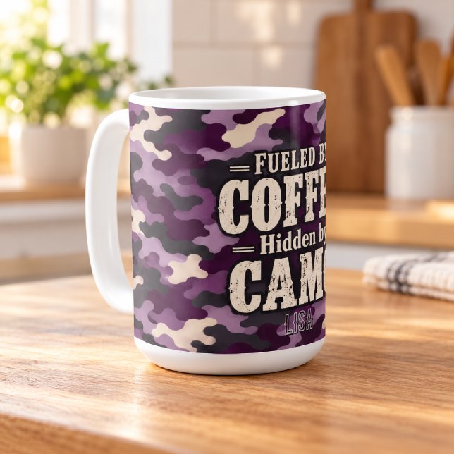 Mug Camo Violet Alimenté par le Café Caché par le Camo (Créateur téléchargé)