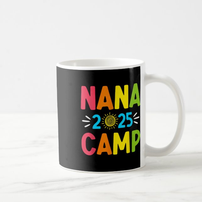 Mug Camping de Nana 2025 Vacances familiales Équipe de (Droite)