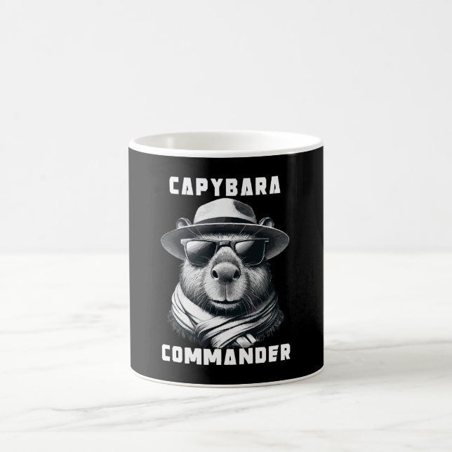 Mug Capybara Avec Lunettes de Soleil Capy Commandant (Centre)