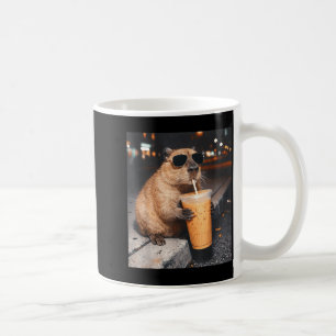 Mug Capybara buvant du café glacé Mème d'animal drôle