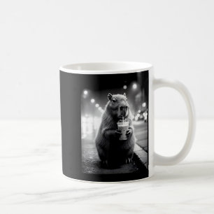Mug Capybara buvant un café glacé mème d'animaux drôle