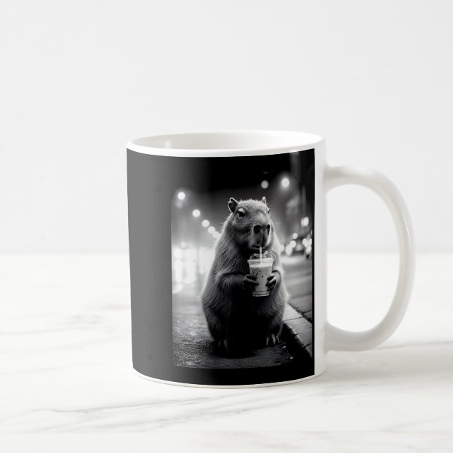 Mug Capybara buvant un café glacé mème d'animaux drôle (Droite)