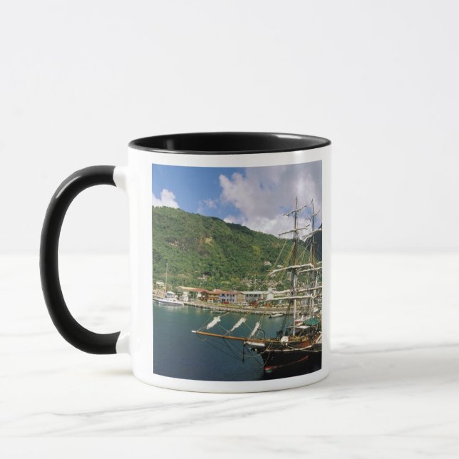 Mug Caraïbes, Sainte-Lucie, Soufriere. Bateaux dans (Gauche)