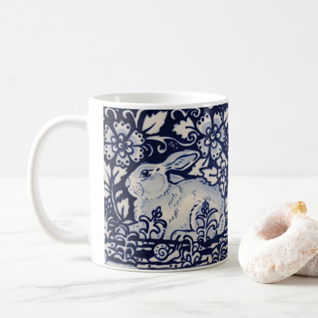 Mug Carrelage bleu et blanc de lapin Fleurs de bois Es (Avec donut)