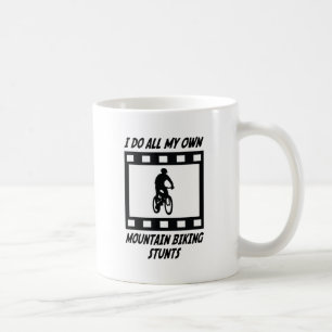Mug Cascades faisants du vélo de montagne