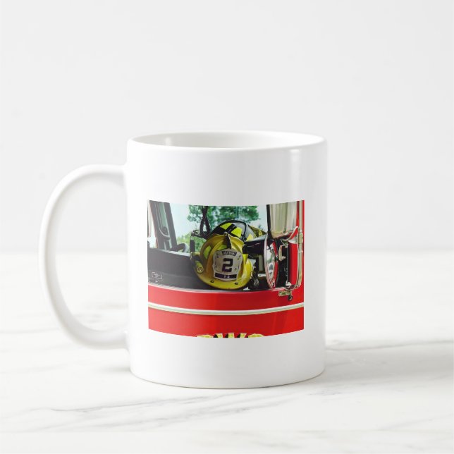 Mug Casques de pompiers à l'intérieur du camion de pom (Gauche)