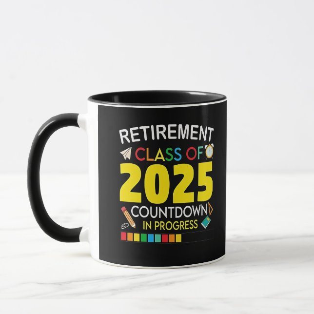 Mug Catégorie de retraite du compte à rebours 2025 en  (Gauche)