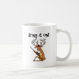 Mug Cerfs communs drôles avec le fusil et le casquett