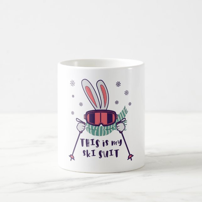 Mug C'est mon lapin de ski en combinaison de ski avec  (Centre)