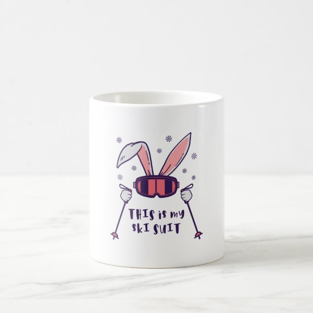 Mug C'est mon lapin de ski en combinaison de ski avec  (Centre)
