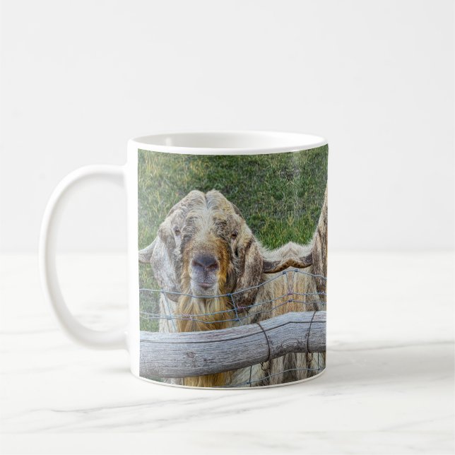 Mug Cette chèvre de ferme amicale vous regarde. (Gauche)