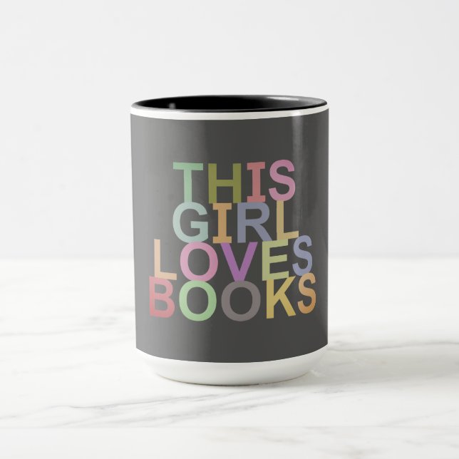 MUG CETTE FILLE AIME LES LIVRES (Centre)