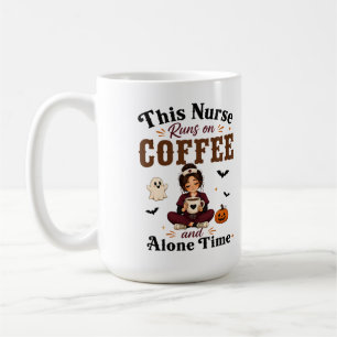 Mug Cette infirmière fonctionne au café et au temps se
