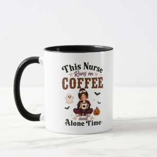 Mug Cette infirmière fonctionne au café et au temps se