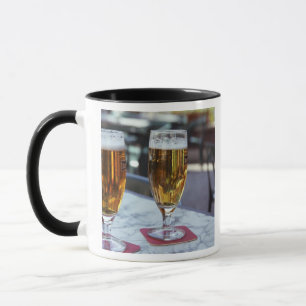 Mug Chablis; deux bières fraîches à 42 degrés par une 