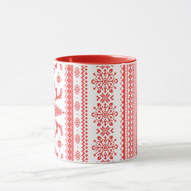 Mug Chandail de Noël rouge brun motif monogramme (Centre)