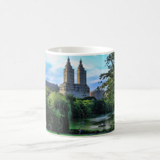 Mug Chapeaux en paille sur le lac central Park, San
