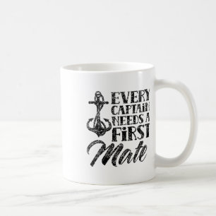 Mug Chaque capitaine a besoin d'un premier yacht de na