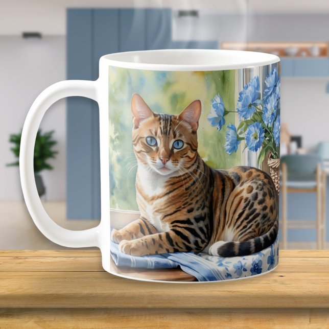 Mug Chat Bengal Aquarelle (An elegant ceramic coffee mug, with a picture on both sides of a Bengal cat in a watercolor style)