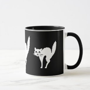 Mug chat blanc fâché drôle avec de retour arqué