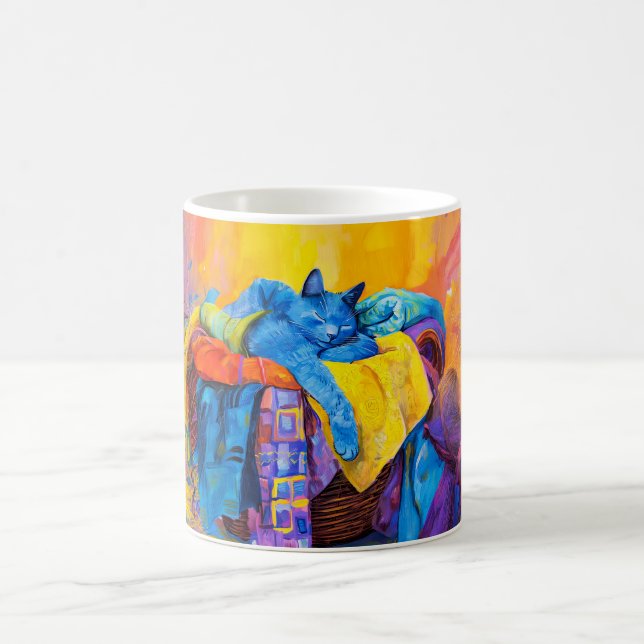 Mug Chat endormi dans un tas de linge (Centre)